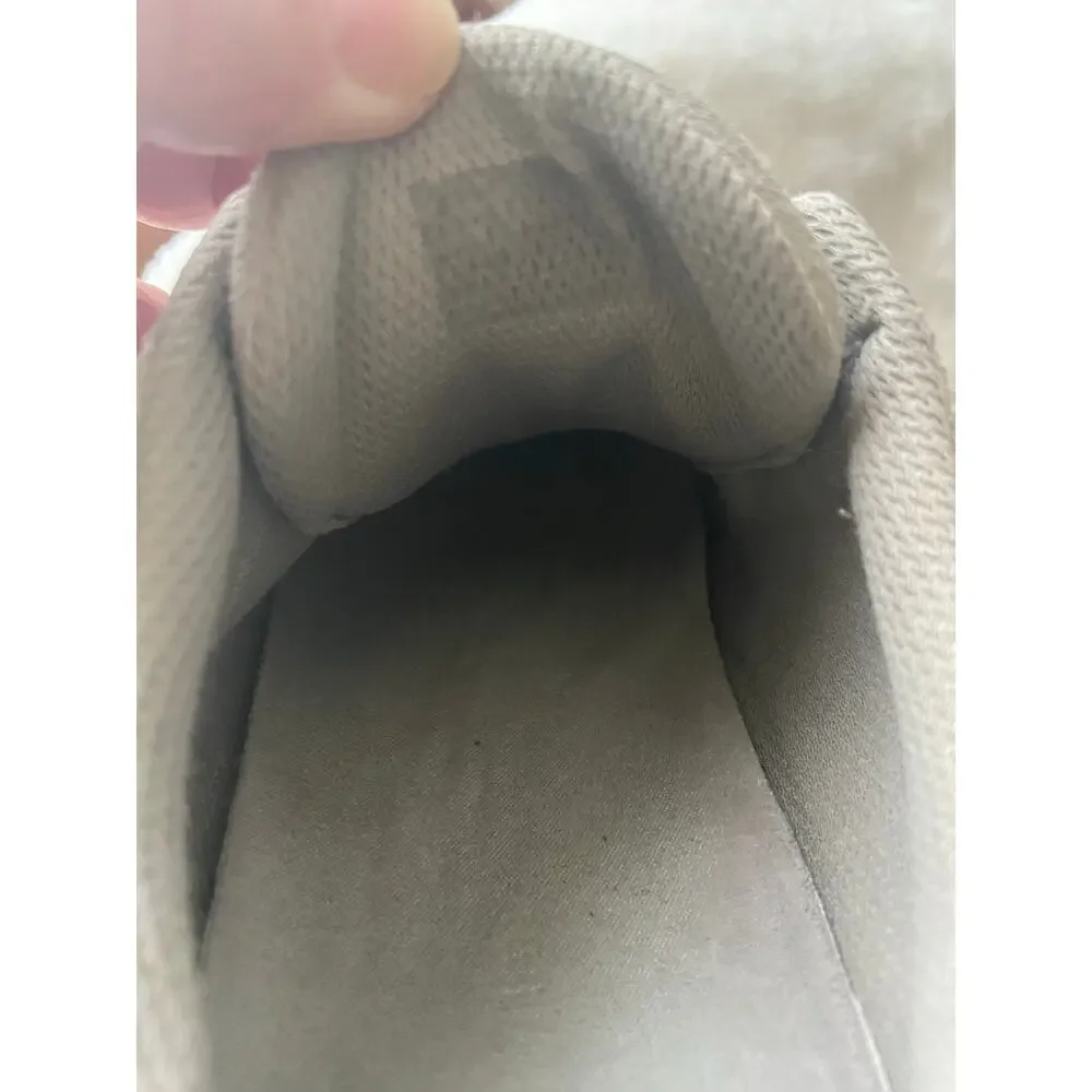 Tread by Everlane Light Grey Leather Trainer Size 8.5